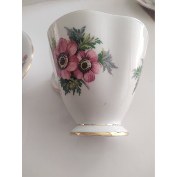 Vintage Royal Windsor Tea Cup & Saucer Set Pink Pansies Square shaped Cup - Picture 14 of 15